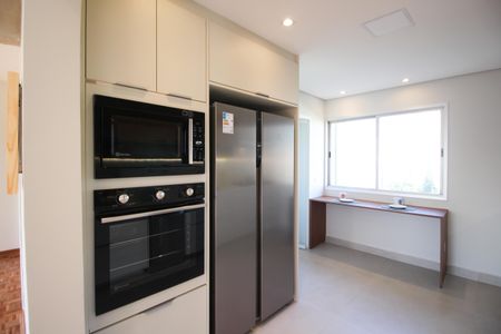 Apartamento à venda com 125m², 2 quartos e 2 vagas Apartamento à venda com 125m², 2 quartos e 2 vagasCozinha