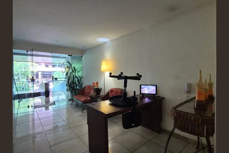 Apartamento para alugar com 198m², 4 quartos e 2 vagas