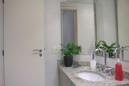 Apartamento à venda com 114m², 3 quartos e 3 vagasBanheiro da Suíte 2