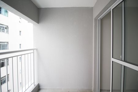 Apartamento à venda com 30m², 1 quarto e sem vaga Apartamento à venda com 30m², 1 quarto e sem vagaVaranda