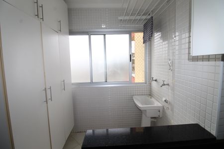 Apartamento para alugar com 65m², 2 quartos e 1 vagaÁrea de Serviço