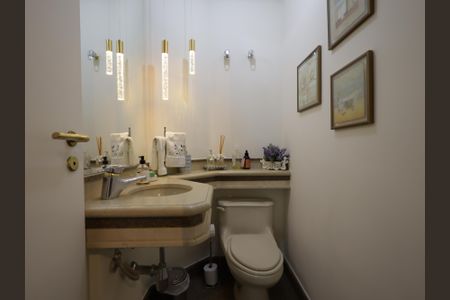 Apartamento à venda com 246m², 4 quartos e 4 vagasLavabo