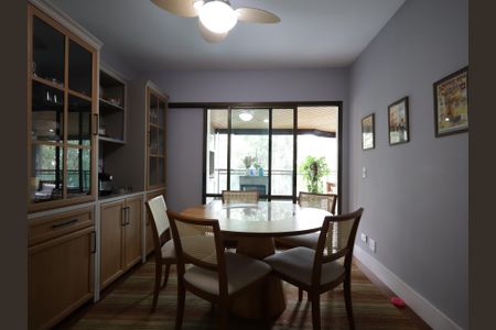 Apartamento à venda com 246m², 4 quartos e 4 vagasSala de almoço