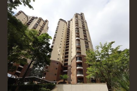 Apartamento à venda com 246m², 4 quartos e 4 vagasFachada