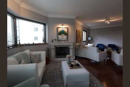 Apartamento à venda com 246m², 4 quartos e 4 vagasSala