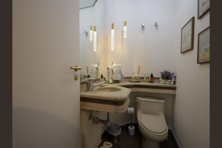 Apartamento à venda com 246m², 4 quartos e 4 vagasLavabo