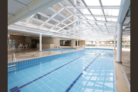 Apartamento à venda com 246m², 4 quartos e 4 vagasPiscina Coberta