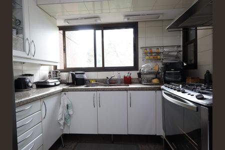 Apartamento à venda com 246m², 4 quartos e 4 vagasCozinha