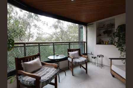 Apartamento à venda com 246m², 4 quartos e 4 vagasVaranda da Sala