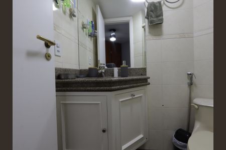 Apartamento à venda com 246m², 4 quartos e 4 vagasBanheiro da Suíte 3