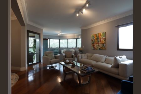 Apartamento à venda com 246m², 4 quartos e 4 vagasSala