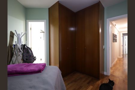 Apartamento à venda com 246m², 4 quartos e 4 vagasSuíte 4