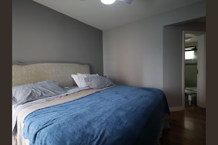 Apartamento à venda com 246m², 4 quartos e 4 vagasSuíte 1