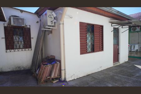 Casa à venda com 180m², 4 quartos e 4 vagas Casa à venda com 180m², 4 quartos e 4 vagasFachada casa 2 fundos