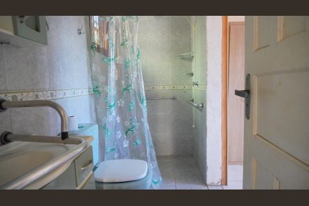 Casa à venda com 180m², 4 quartos e 4 vagas Casa à venda com 180m², 4 quartos e 4 vagasBanheiro