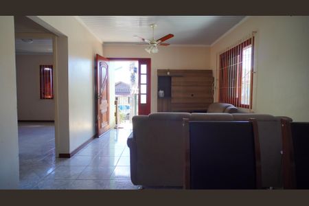 Casa à venda com 180m², 4 quartos e 4 vagas Casa à venda com 180m², 4 quartos e 4 vagasSala