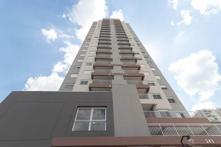 Apartamento para alugar com 67m², 2 quartos e 1 vaga Apartamento para alugar com 67m², 2 quartos e 1 vagaFachada