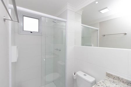 Apartamento para alugar com 67m², 2 quartos e 1 vaga Apartamento para alugar com 67m², 2 quartos e 1 vagaBanheiro da Suíte