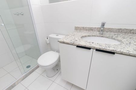 Apartamento para alugar com 67m², 2 quartos e 1 vaga Apartamento para alugar com 67m², 2 quartos e 1 vagaBanheiro da Suíte