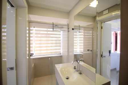 Apartamento à venda com 53m², 1 quarto e 1 vagaBanheiro da Suíte 1