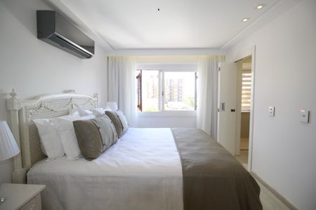 Suíte 1 de apartamento à venda com 1 quarto, 53m² em Rio Branco, Porto Alegre