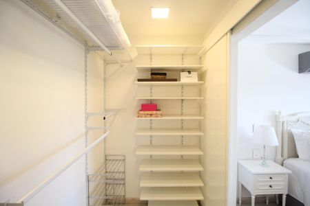 Apartamento à venda com 53m², 1 quarto e 1 vagaCloset da suíte 1
