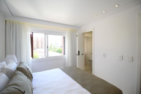 Suíte 1 de apartamento à venda com 1 quarto, 53m² em Rio Branco, Porto Alegre