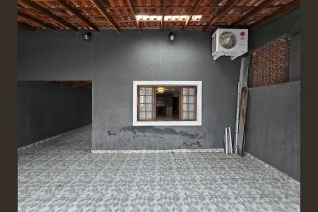Casa à venda com 110m², 3 quartos e 3 vagas Casa à venda com 110m², 3 quartos e 3 vagasGaragem