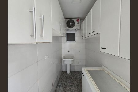 Casa à venda com 110m², 3 quartos e 3 vagas Casa à venda com 110m², 3 quartos e 3 vagasÁrea de Serviço