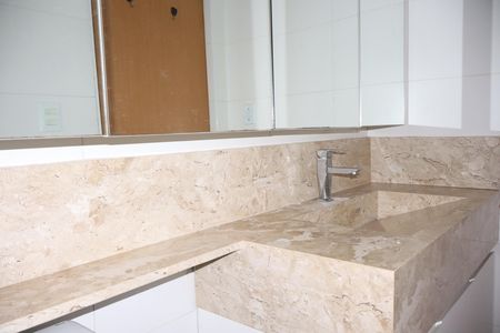 Casa à venda com 110m², 3 quartos e 3 vagasBanheiro da Suíte