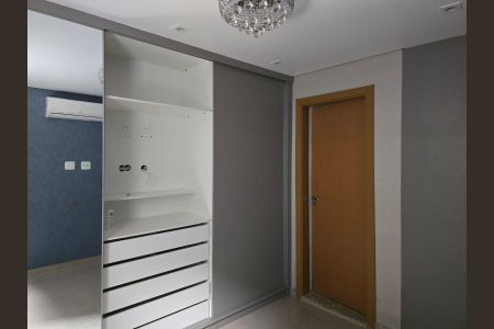 Casa à venda com 110m², 3 quartos e 3 vagas Casa à venda com 110m², 3 quartos e 3 vagasSuíte
