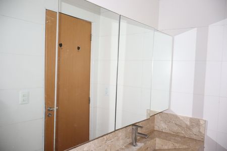 Casa à venda com 110m², 3 quartos e 3 vagasBanheiro da Suíte