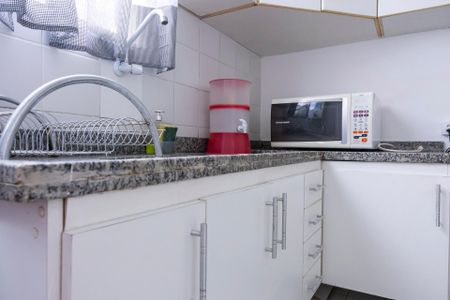 Apartamento para alugar com 46m², 2 quartos e 1 vaga Apartamento para alugar com 46m², 2 quartos e 1 vagaCozinha e Área de Serviço