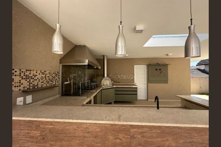 Casa de condomínio à venda com 565m², 4 quartos e 3 vagasChurrasqueira