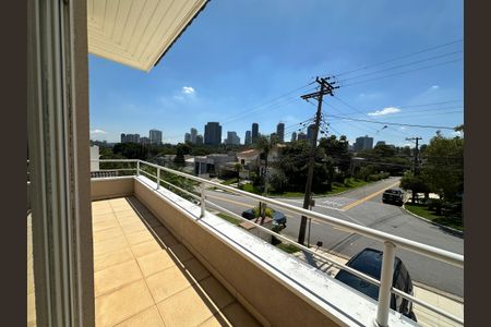 Casa de condomínio à venda com 565m², 4 quartos e 3 vagasVaranda