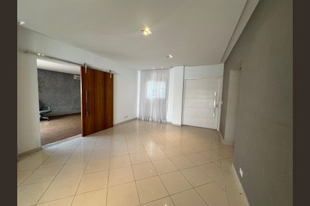 Casa de condomínio à venda com 565m², 4 quartos e 3 vagasSala