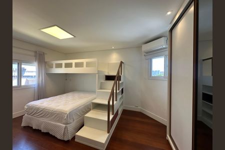 Casa de condomínio à venda com 565m², 4 quartos e 3 vagasSuíte 4