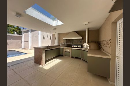 Casa de condomínio à venda com 565m², 4 quartos e 3 vagasChurrasqueira