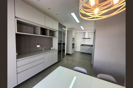 Casa de condomínio à venda com 565m², 4 quartos e 3 vagasCozinha