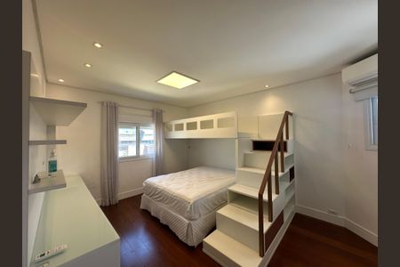 Casa de condomínio à venda com 565m², 4 quartos e 3 vagasSuíte 4