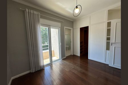 Casa de condomínio à venda com 565m², 4 quartos e 3 vagasSuíte 2