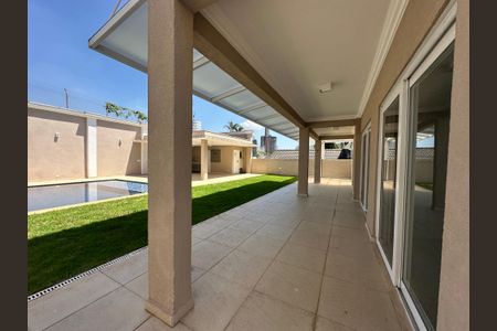 Casa de condomínio à venda com 565m², 4 quartos e 3 vagasVaranda da Sala