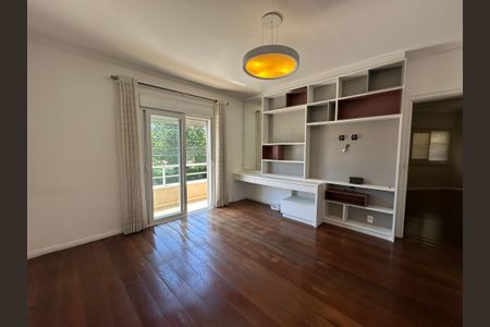 Casa de condomínio à venda com 565m², 4 quartos e 3 vagasSuíte 1