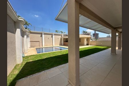 Casa de condomínio à venda com 565m², 4 quartos e 3 vagasVaranda da Sala