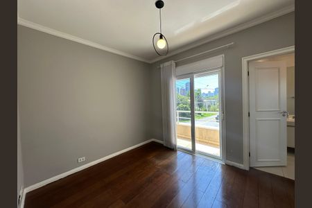 Casa de condomínio à venda com 565m², 4 quartos e 3 vagasSuíte 2