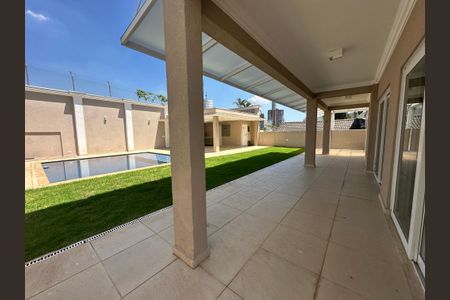 Casa de condomínio à venda com 565m², 4 quartos e 3 vagasVaranda da Sala