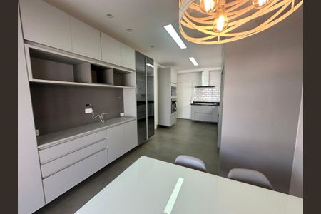 Casa de condomínio à venda com 565m², 4 quartos e 3 vagasCozinha