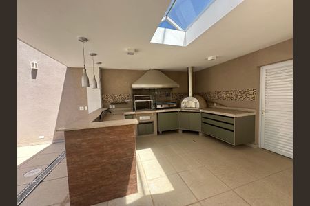 Casa de condomínio à venda com 565m², 4 quartos e 3 vagasChurrasqueira