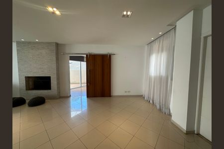 Casa de condomínio à venda com 565m², 4 quartos e 3 vagasSala