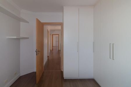 Casa à venda com 246m², 4 quartos e 2 vagasQuarto 4 - Suíte 3